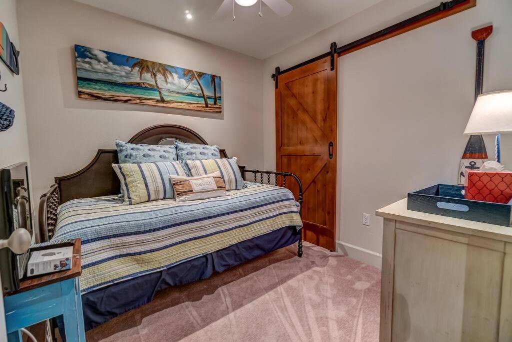 Bradenton Beach Resort Style Getaway-Walk To Beach Екстер'єр фото
